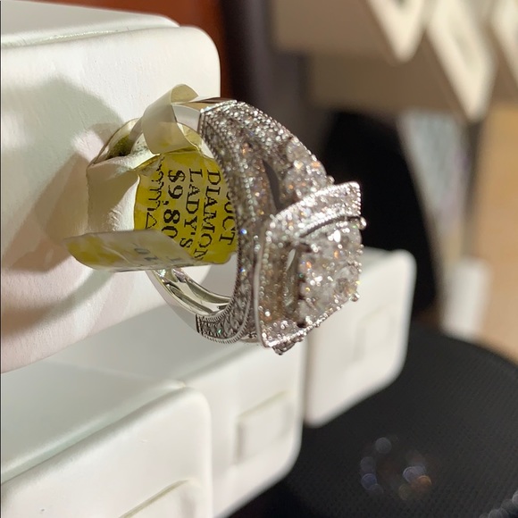 14k white gold 2ctw genuine Diamond ring amazing - Picture 3 of 3